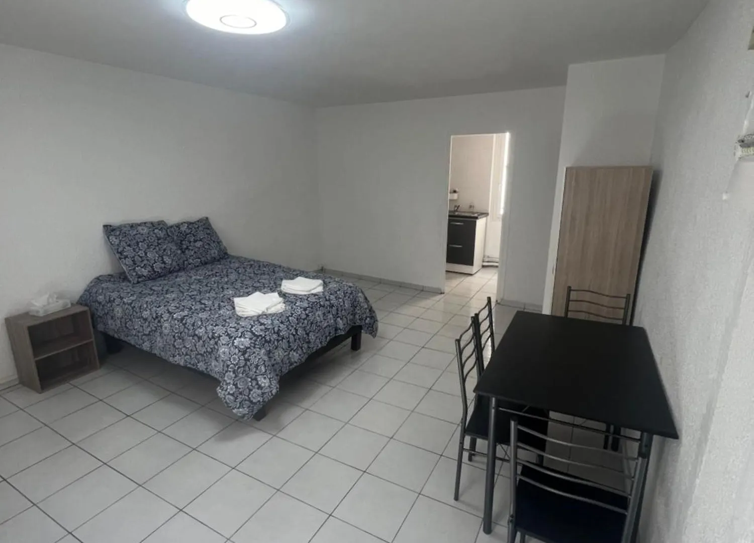 Studio Tapisvert St Charles Canebiere Vieux Port Marsiglia